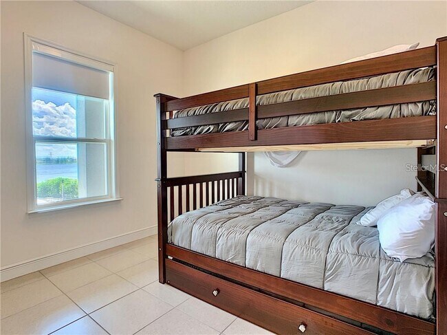 Building Photo - 5358 Bowman Dr