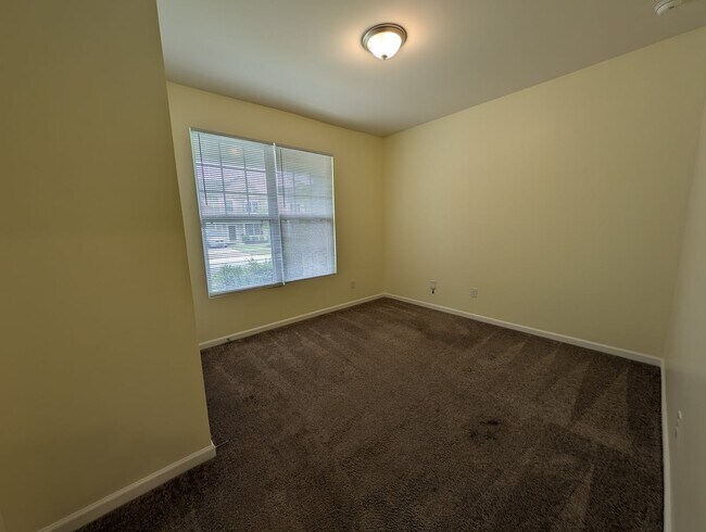Building Photo - Spacious 4 bedroom, 2 bath Ranch Style Home located in Selwyn Landing !