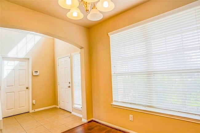 Building Photo - 25018 Tancy Ranch Ct