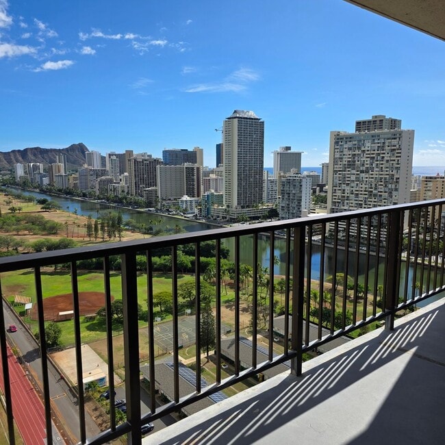 Building Photo - Kaimana Lanais Condo