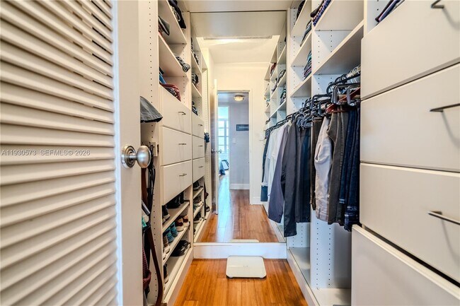 Building Photo - 5700 Collins Ave