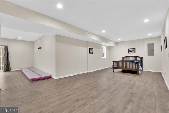 Building Photo - 10407 Aberdeen Ct