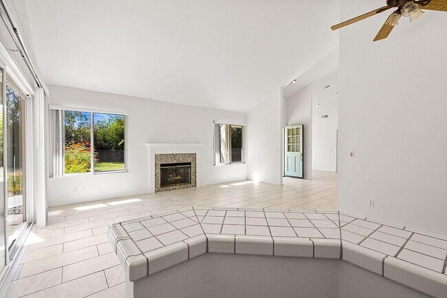 Building Photo - 43520 Via Magellan Dr