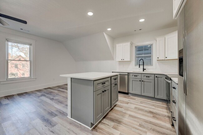 Building Photo - 4115 Whitman Ave