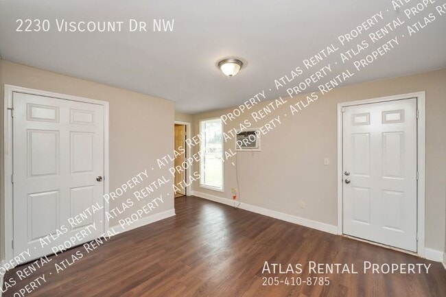 Building Photo - 2230 Viscount Dr NW