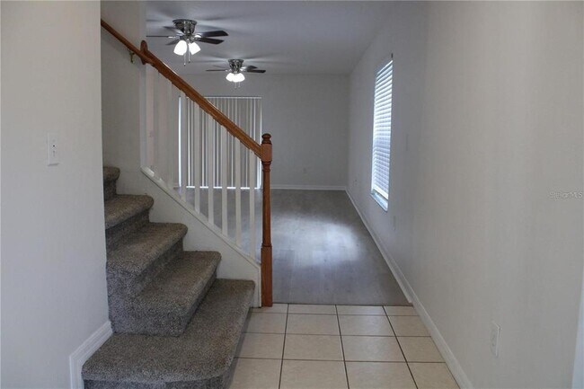 Building Photo - 7840 Carriage Pointe Dr