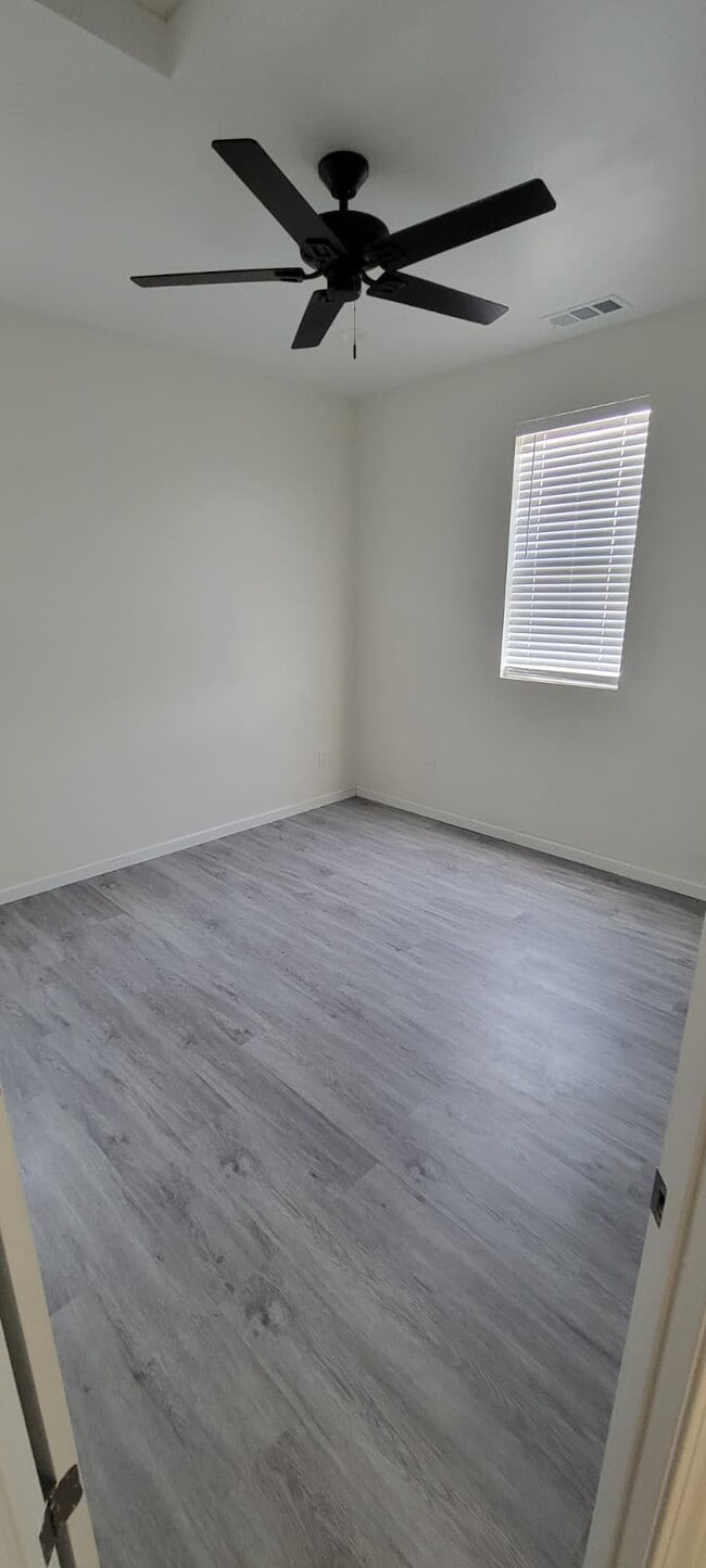 Building Photo - 337 Clover St