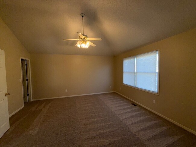 Building Photo - 8619 N McDonald Ave