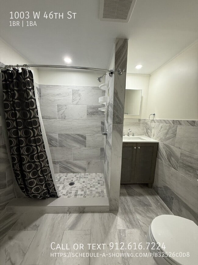 Building Photo - 1003 W 46th St