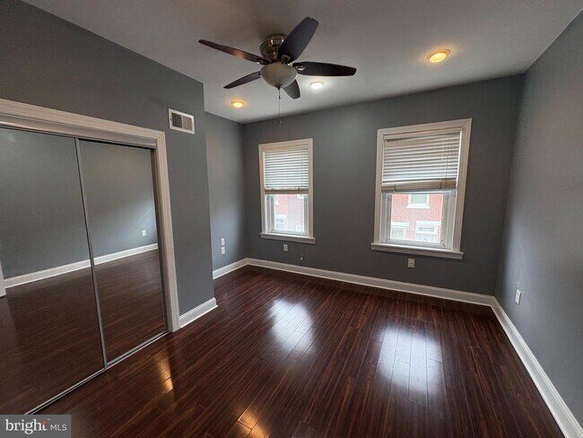 Building Photo - 347 Durfor St