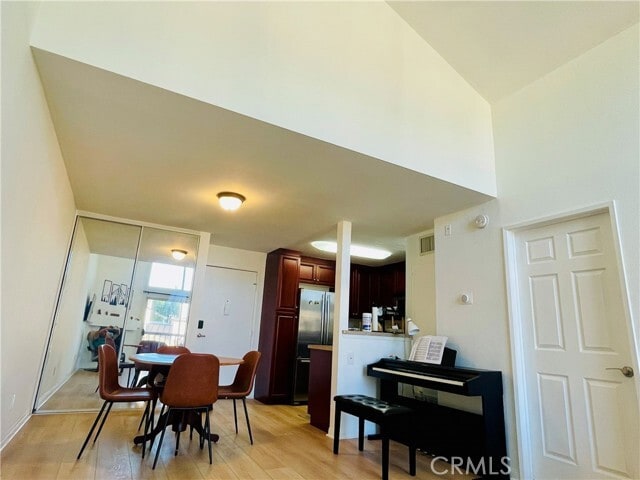 Building Photo - 5565 Canoga Ave