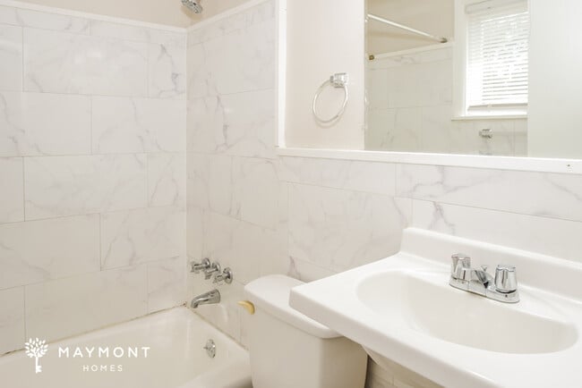 Building Photo - 2504 Trail Ridge Rd NW