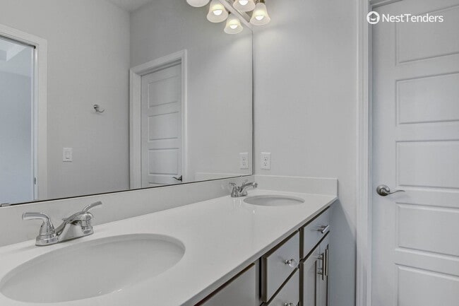 Building Photo - Amelia Island Coastal Charmer!