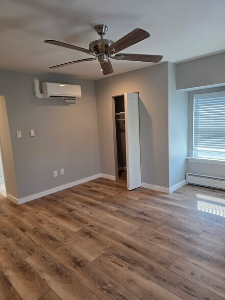 Building Photo - 5375 Wingohocking Terrace