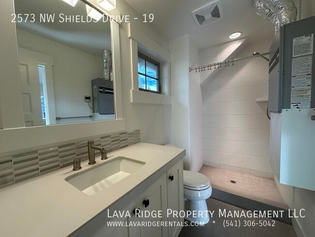 Building Photo - 2573 NW Shields Dr