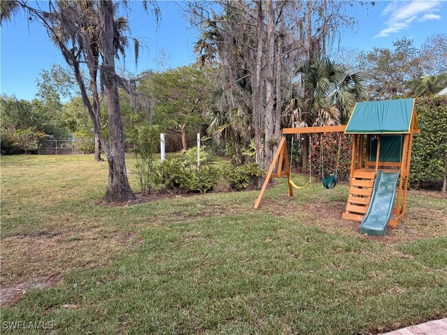 Building Photo - 5825 Dogwood Way