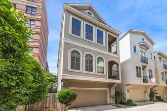 Building Photo - 4145 Dickson St