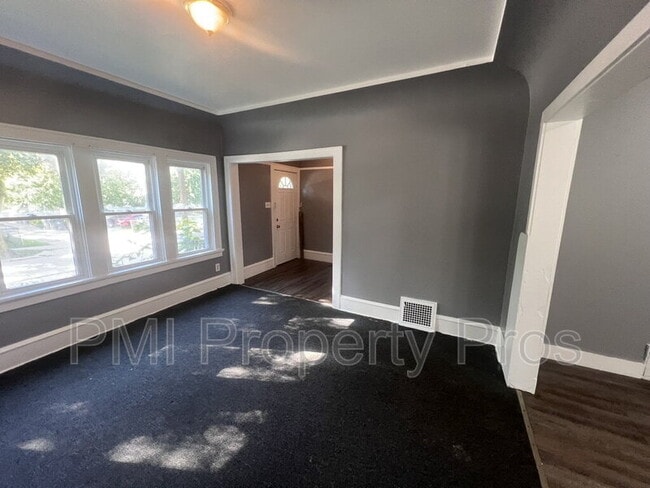 Building Photo - 1536 N 38th St