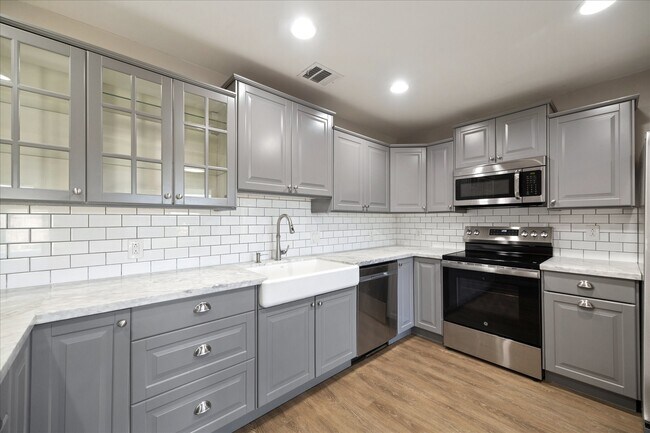 Building Photo - 3123 W Heatherock Cir