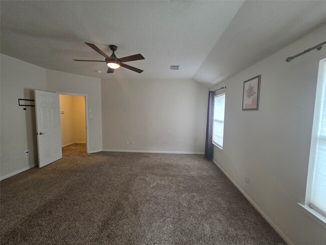 Building Photo - 2715 Riverhollow Ln