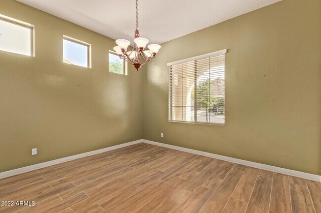 Building Photo - 3144 E Lynx Way