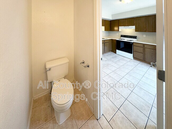 Building Photo - 347 W Iowa Ave