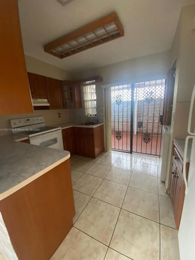 Building Photo - 4100 W 14th Ave