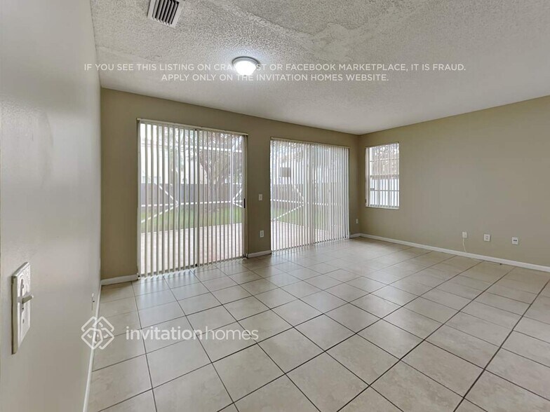 Building Photo - 351 NW 152nd Ln