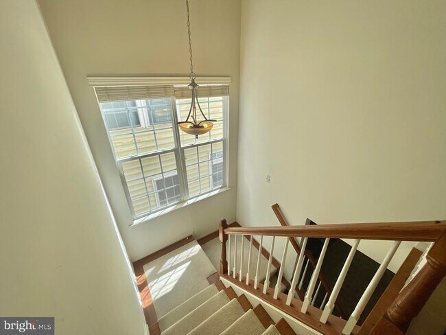 Building Photo - 23110 Mistflower Dr