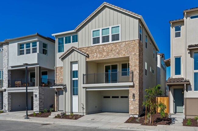 Building Photo - Newly Constructed 3-Bedroom, 2.5-Bath Home with Separate Owner Suite