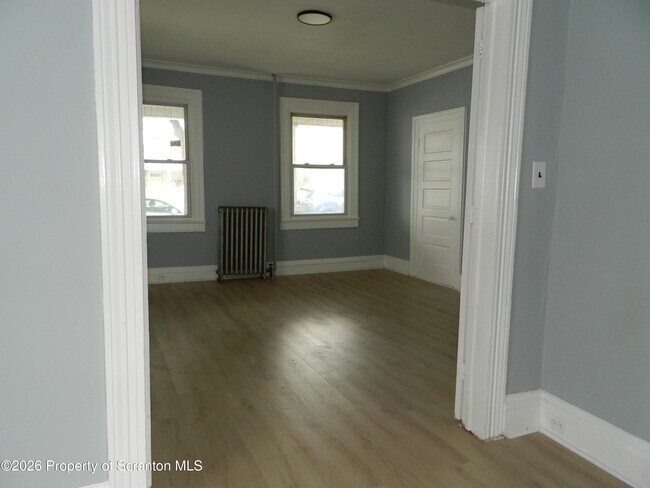 Building Photo - 826 Prospect Ave