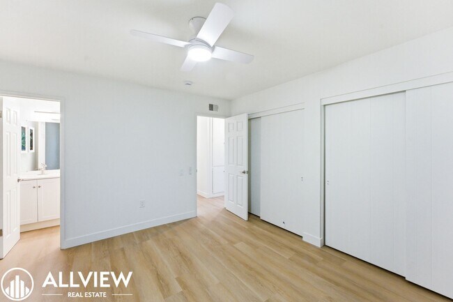 Building Photo - 16781 Bardon Ln