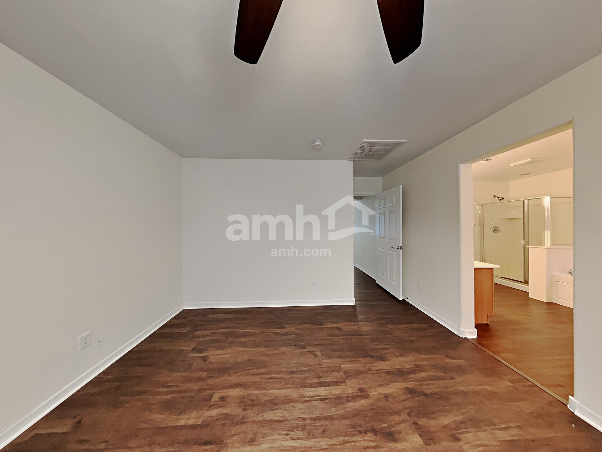 Building Photo - 11016 E Silver Springs Cir