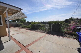 Building Photo - Great Patio Space w/ Canyon Views!!