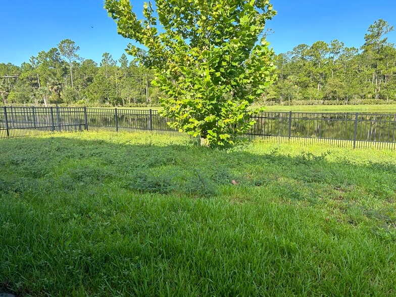 Building Photo - 5567 Estero Loop