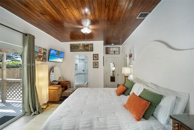 Building Photo - 212 SW 1st Ave