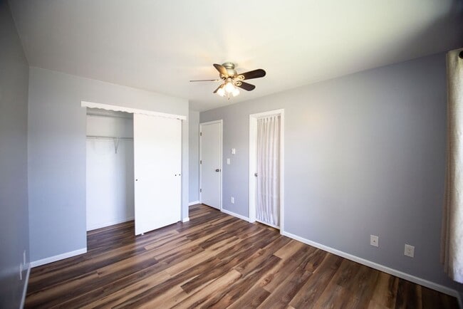 Building Photo - 3565 Windmill Dr