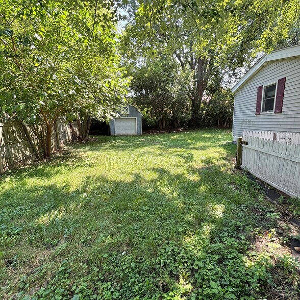 Building Photo - 3515 Bergman Ave