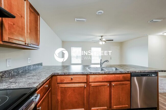 Building Photo - 4 Bedroom Pet-Friendly Home in Cape Coral, FL with Main Street Renewal