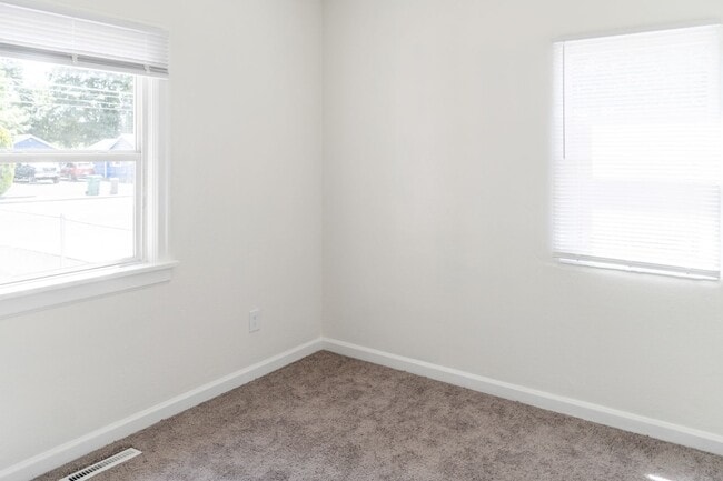Building Photo - Single Family Home in Spokane Valley!!