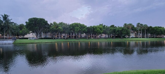 Building Photo - 2494 Centergate Dr