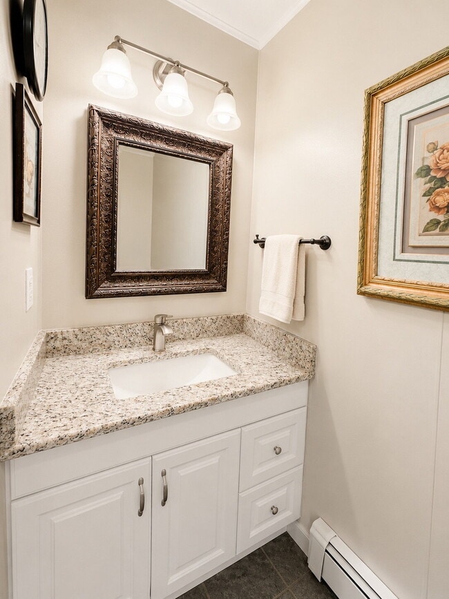 Building Photo - Caretaker Rental Opportunity – Fully Furnished Home in Historic Spring City