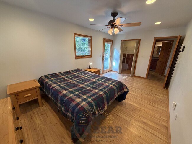 Building Photo - 598 Lariat Cir