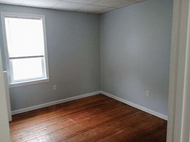 Building Photo - 14 Randall St