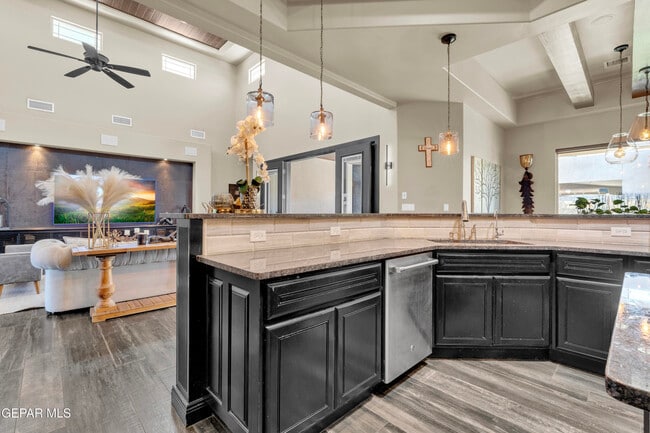 Building Photo - 14812 Long Shadow Ave