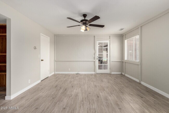 Building Photo - 4001 W Libby St