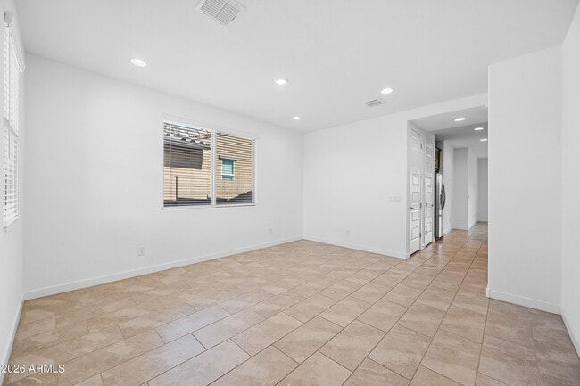 Building Photo - 8911 W Solano Dr