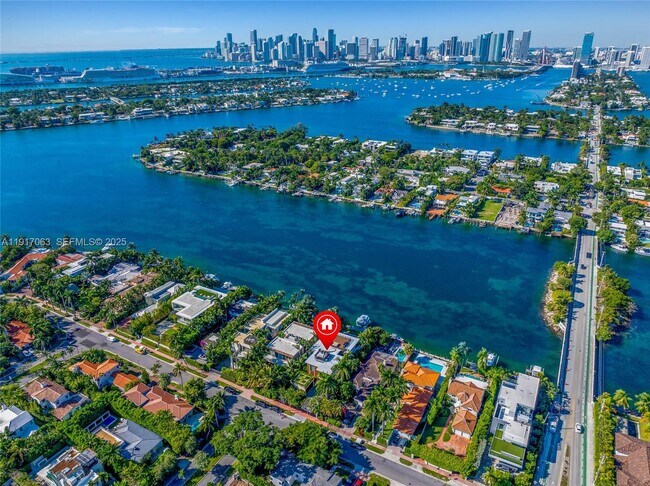 Building Photo - 200 W Rivo Alto Dr