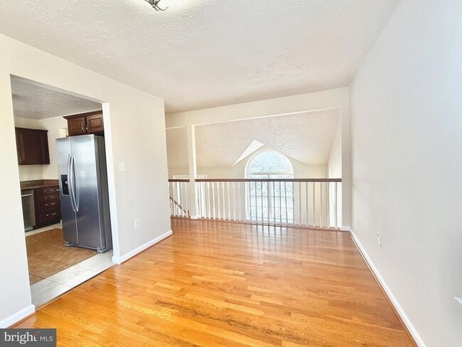 Building Photo - 5026 Dorchester Cir