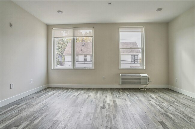 Building Photo - 140 Avenue B